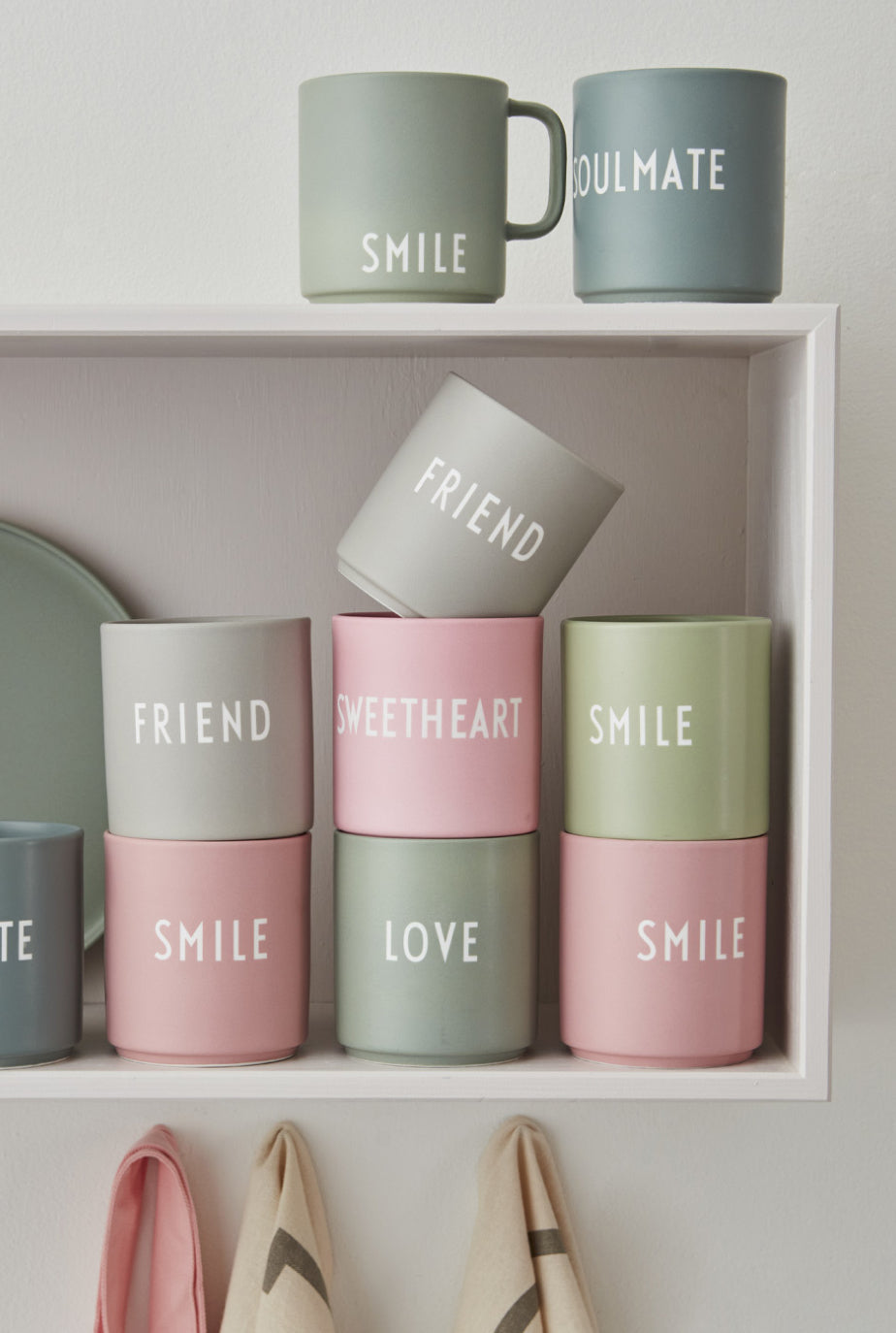 Becher Sweetheart Rosa Design Letters