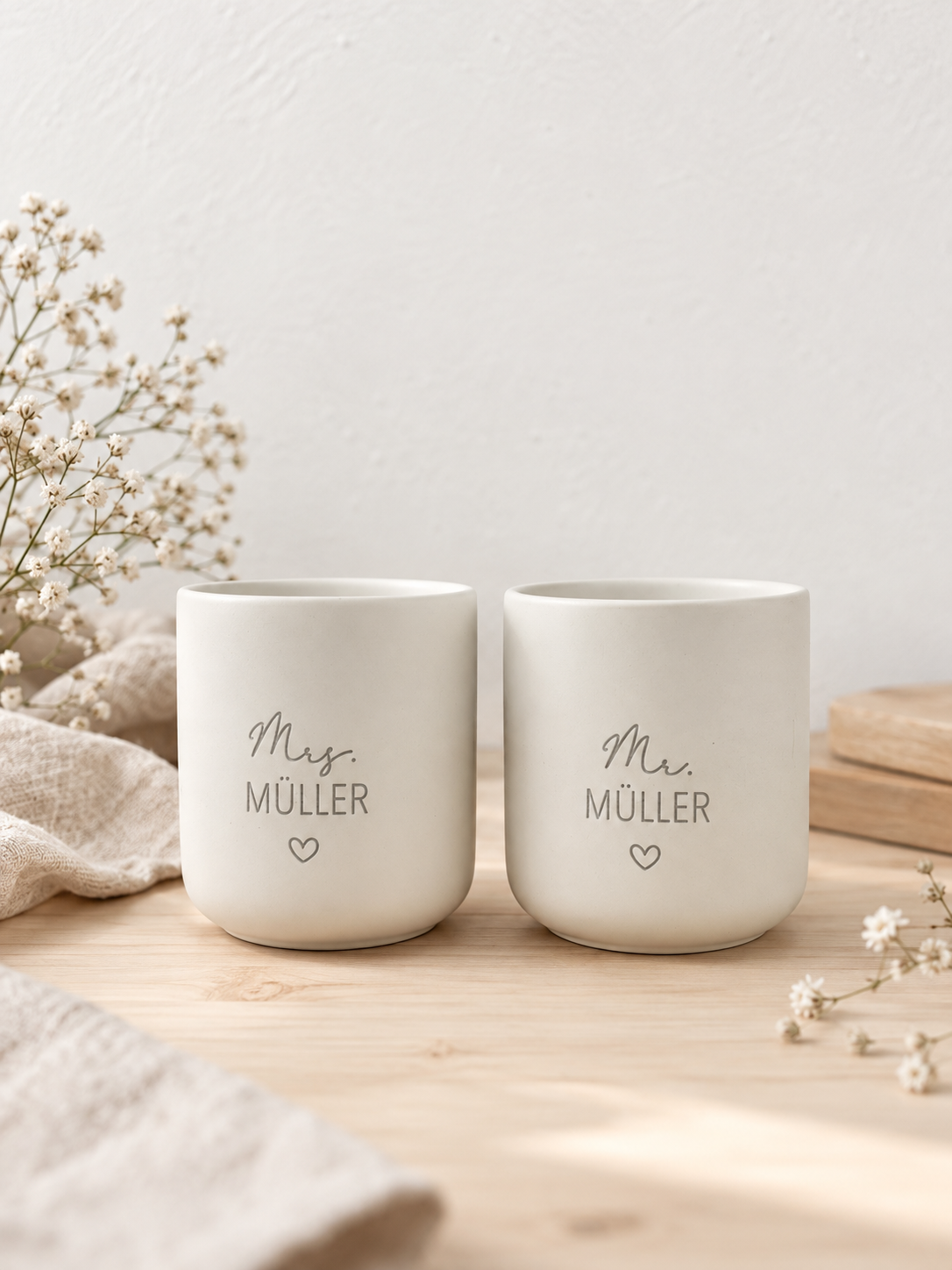 Mr & Mrs Personalisiert Tasse graviert Becher Hochzeitsgeschenk Gravierte Steingut Tassen mit Namen Hochzeitsgeschenk Name | Ehepaar Tassen
