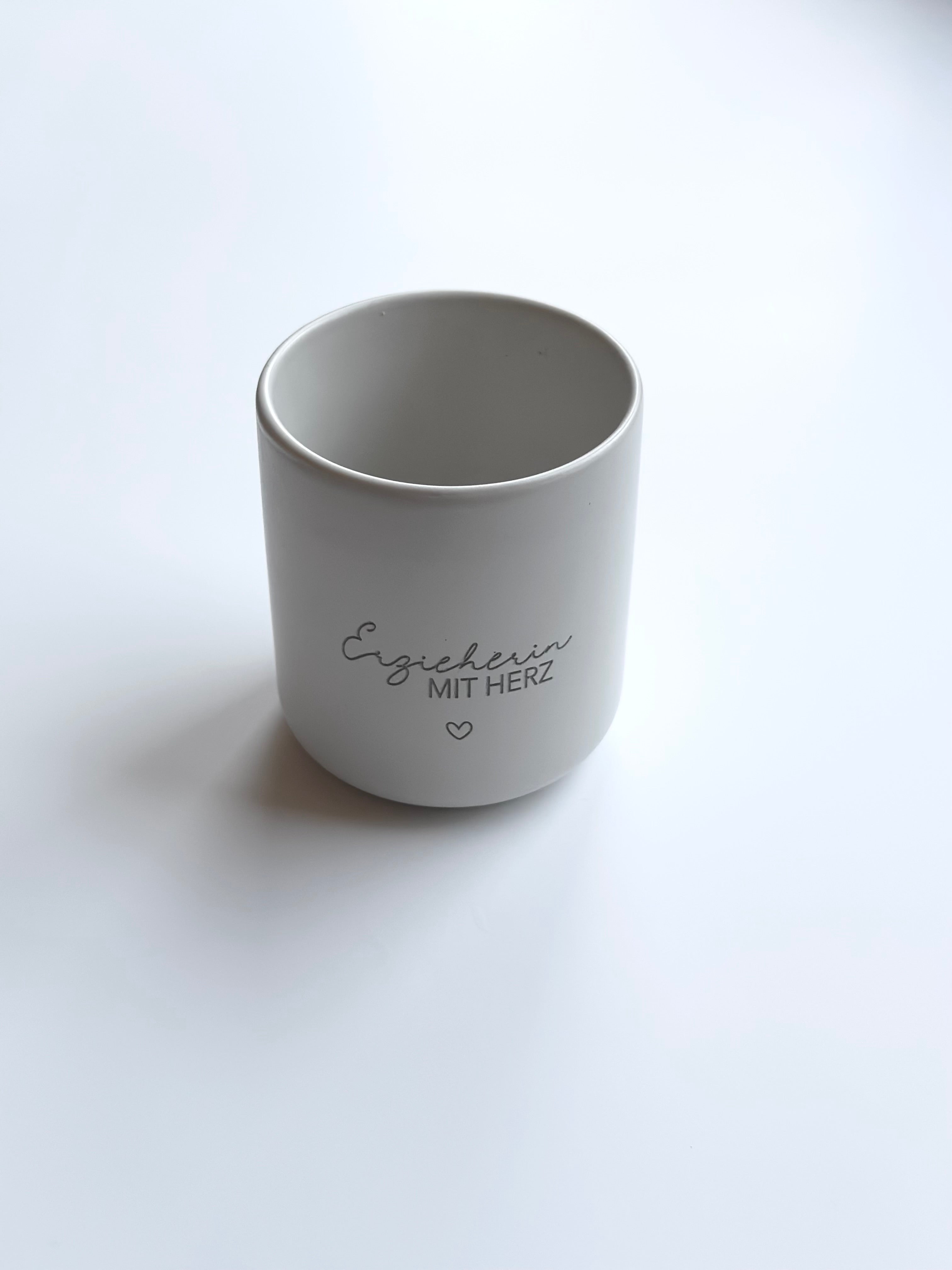 Erzieher/in Individueller Becher graviert Keramiktasse Erzieherin mit Herz mit Namen personalisiert Weihnachtsgeschenk Erzieherin Abschiedsgeschenk