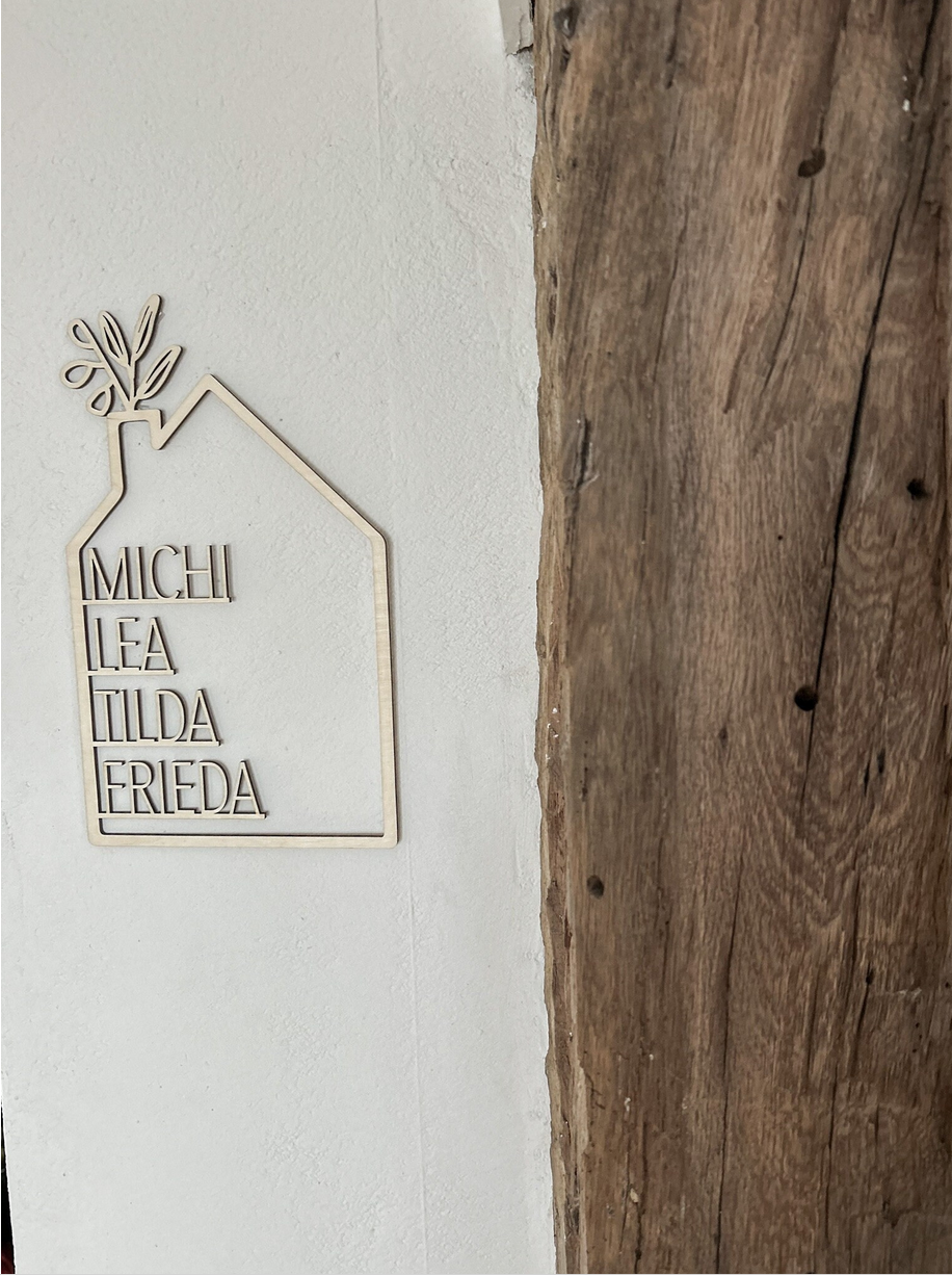 Haus mit Namen Blume Schornstein I Geschenk Hochzeit I Personalisiertes Holzhaus I Familie Geschenk I Einweihung Einzug