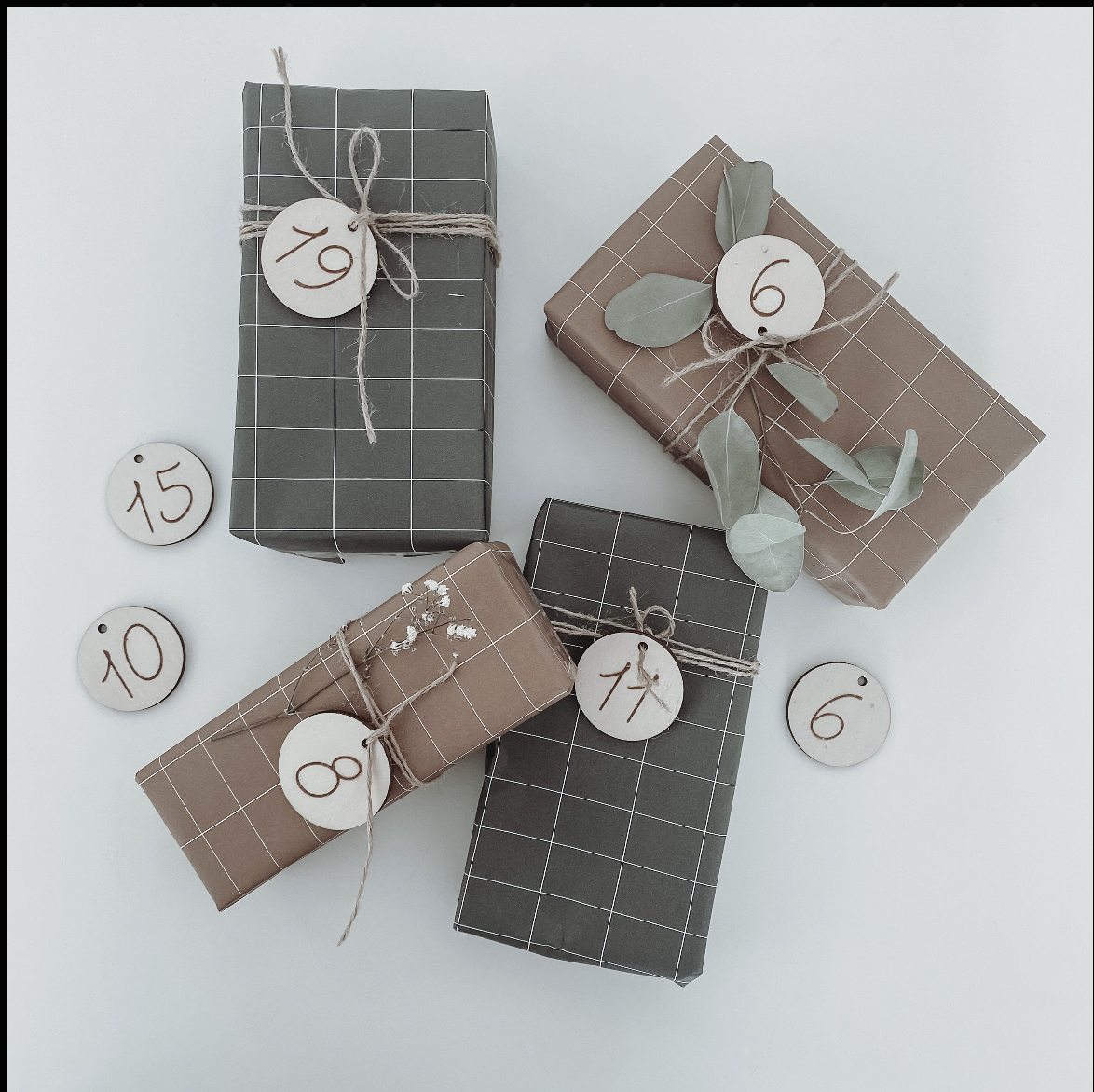 Adventskalender Zahlen rund aus Holz 1-24 I Advent I Weihnachtsdeko I Graviert + Optional mit Säckchen