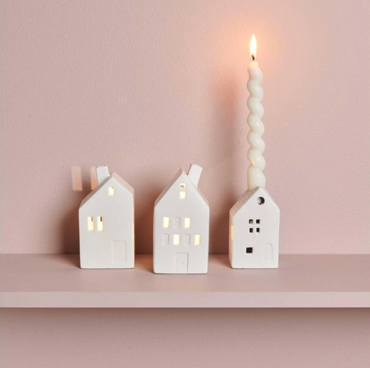 Haus Giebeldach Porzellan mit LED weiß Rico Design