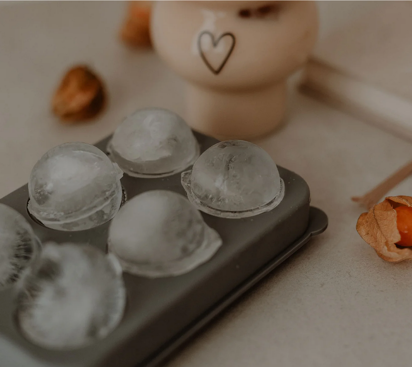 Eiswürfelform Kugel grau