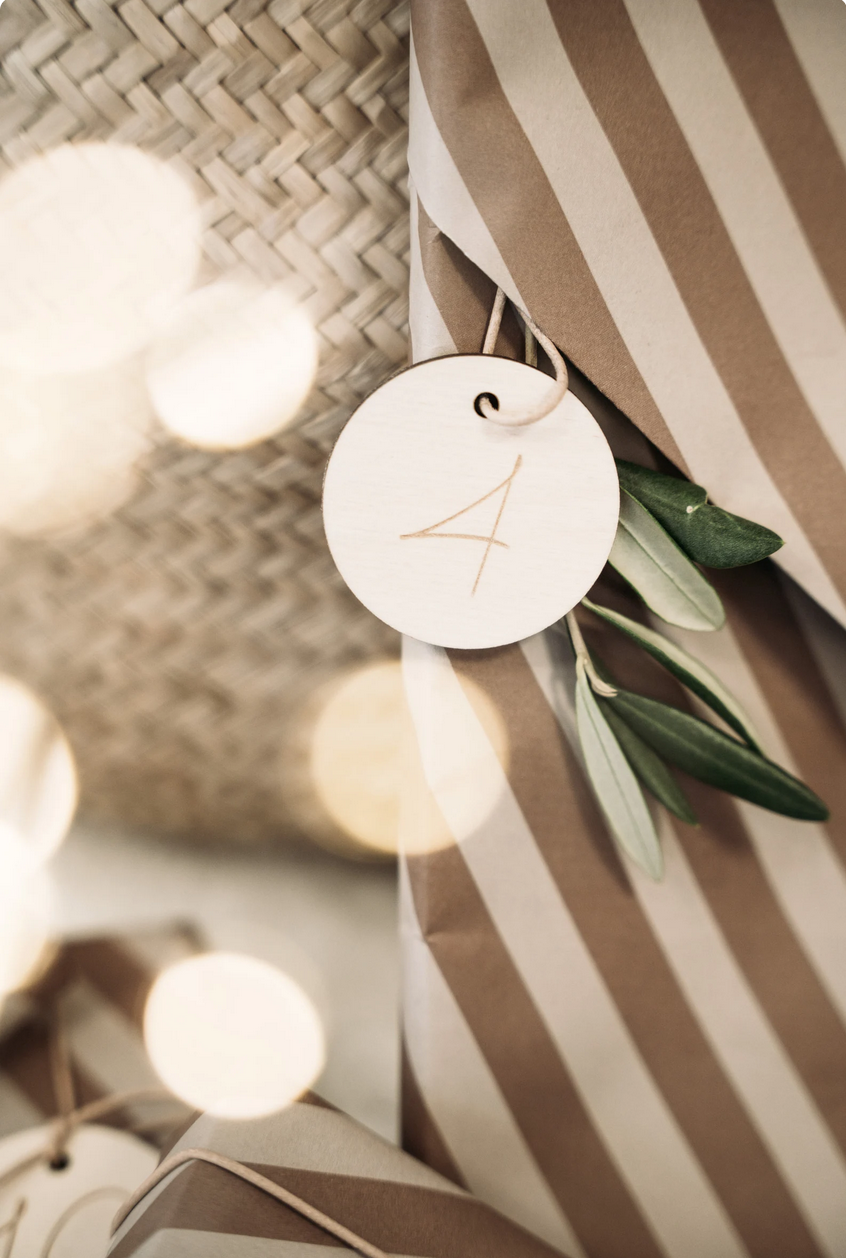 Adventskalender Zahlen rund aus Holz 1-24 I Advent I Weihnachtsdeko I Graviert + Optional mit Säckchen