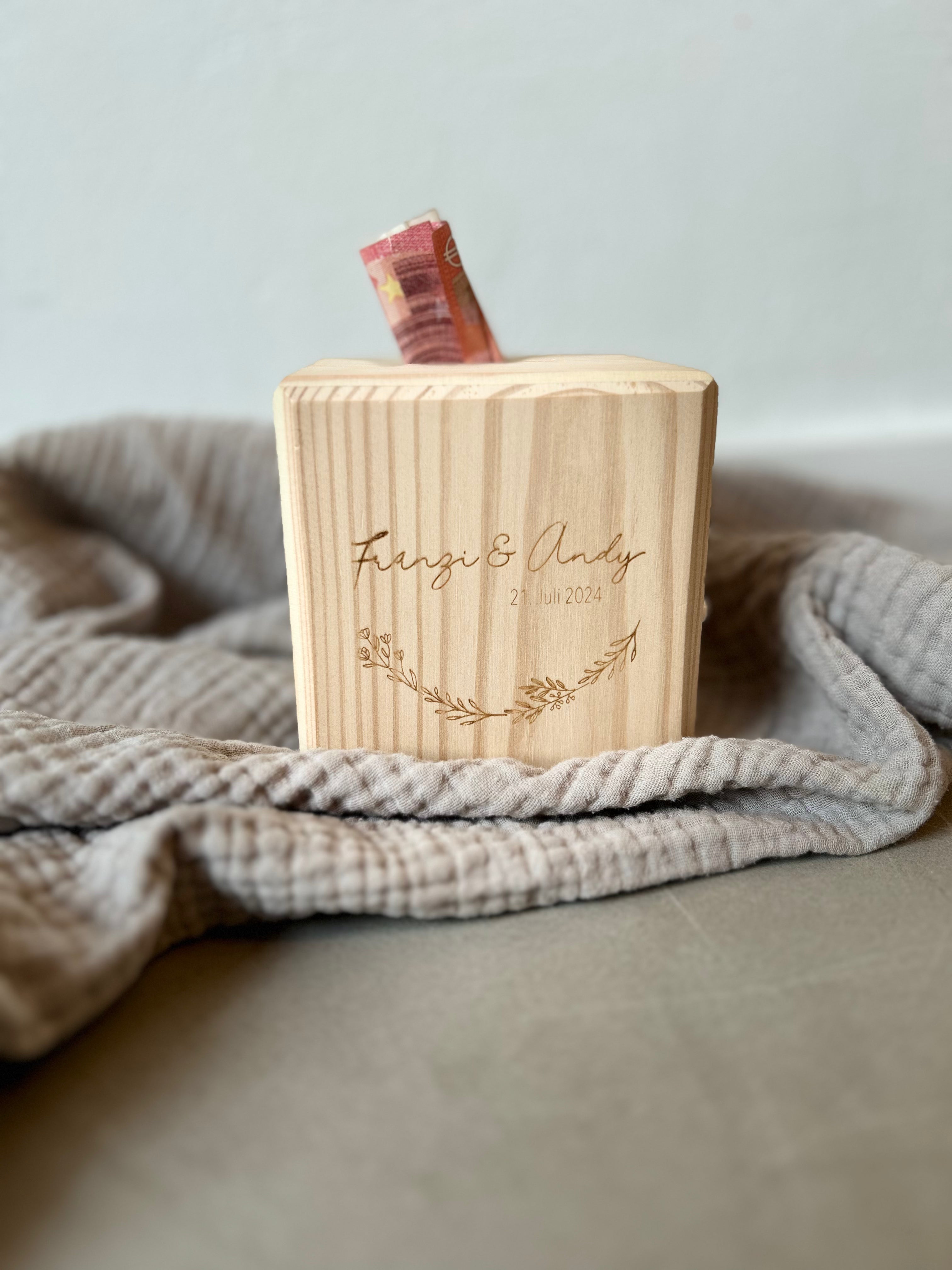 Spardose Personalisiert I Holzspardose