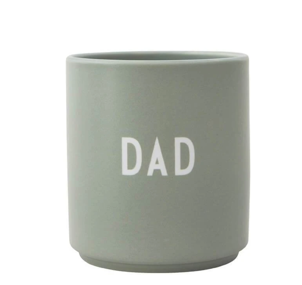 Becher Dad Mint Design Letters