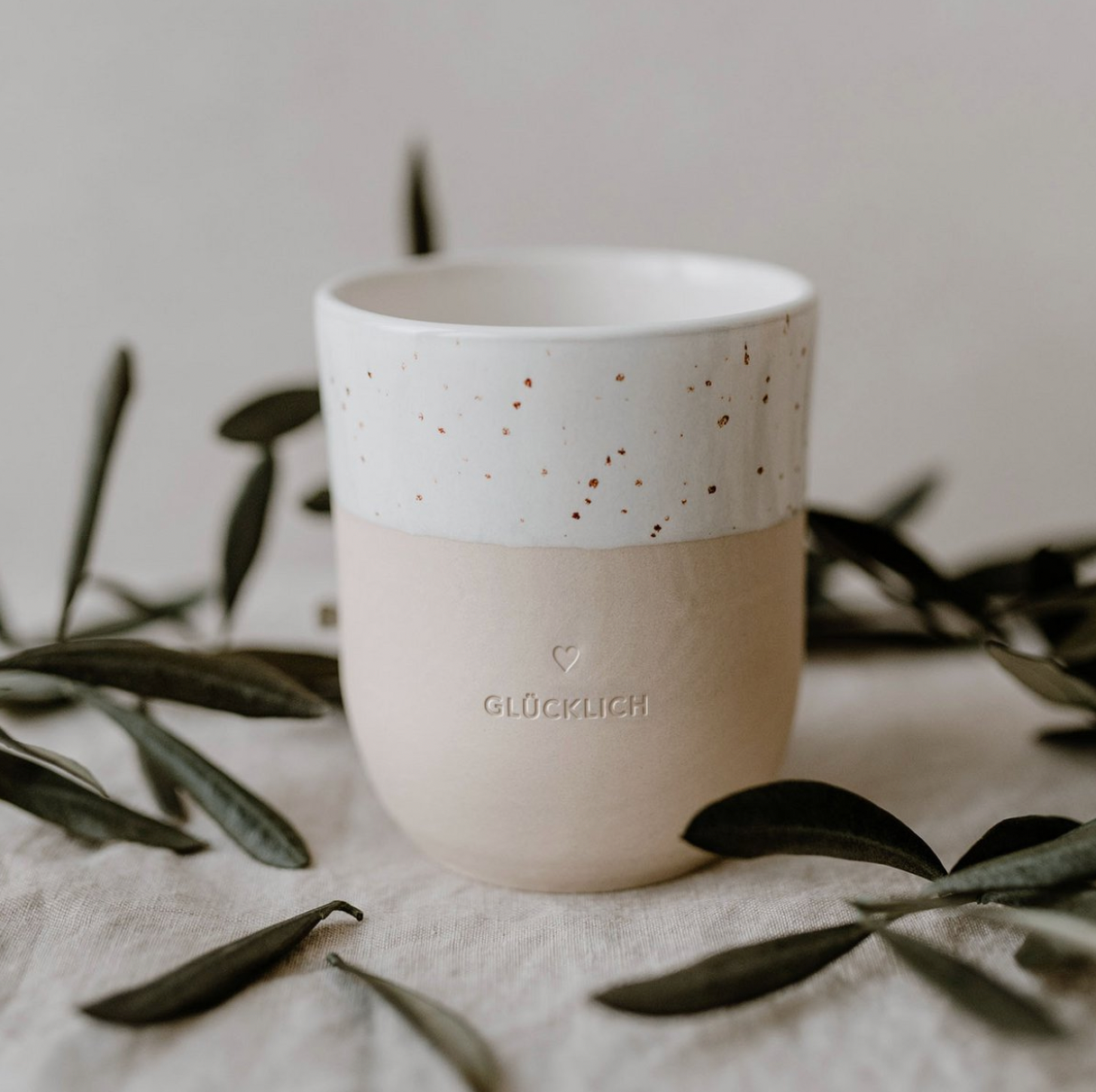 Becher Glücklich Eulenschnitt