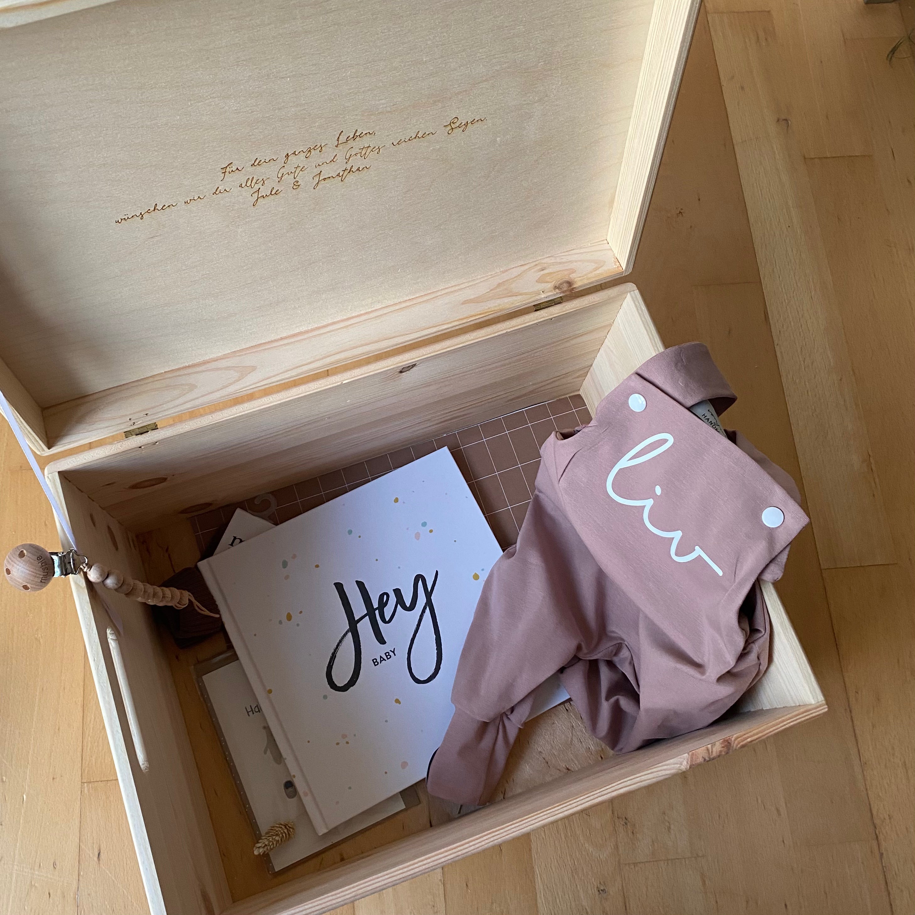 Erinnerungskiste Blumenkranz