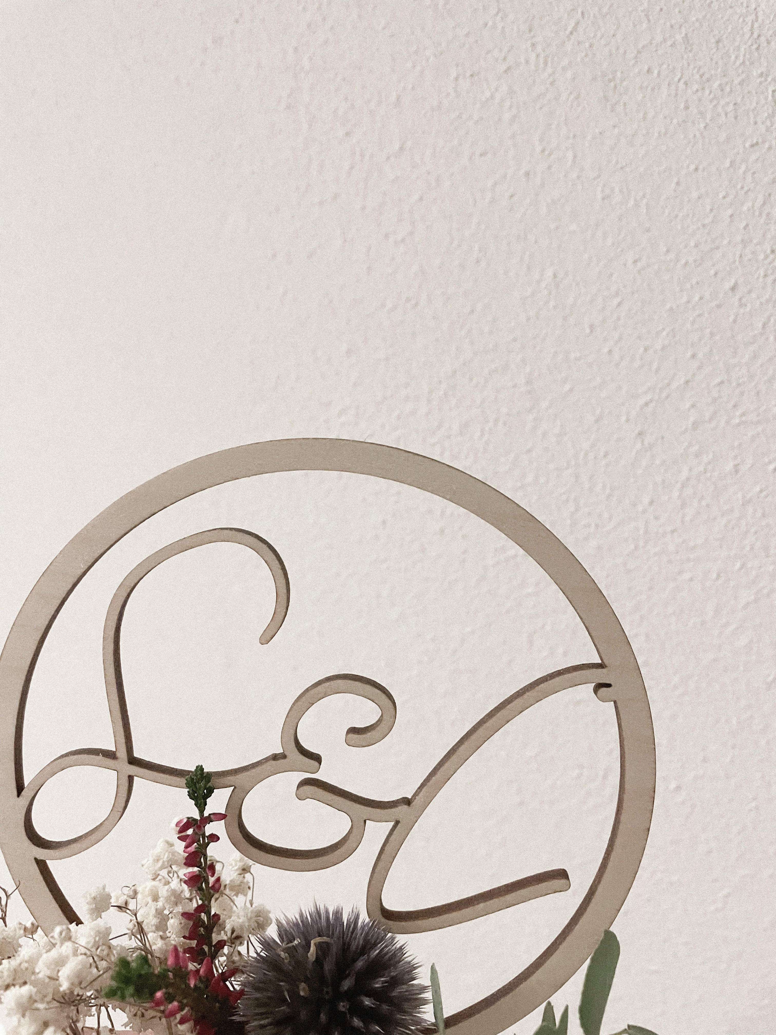 Personalisierter Caketopper mit Initialien zur Hochzeit