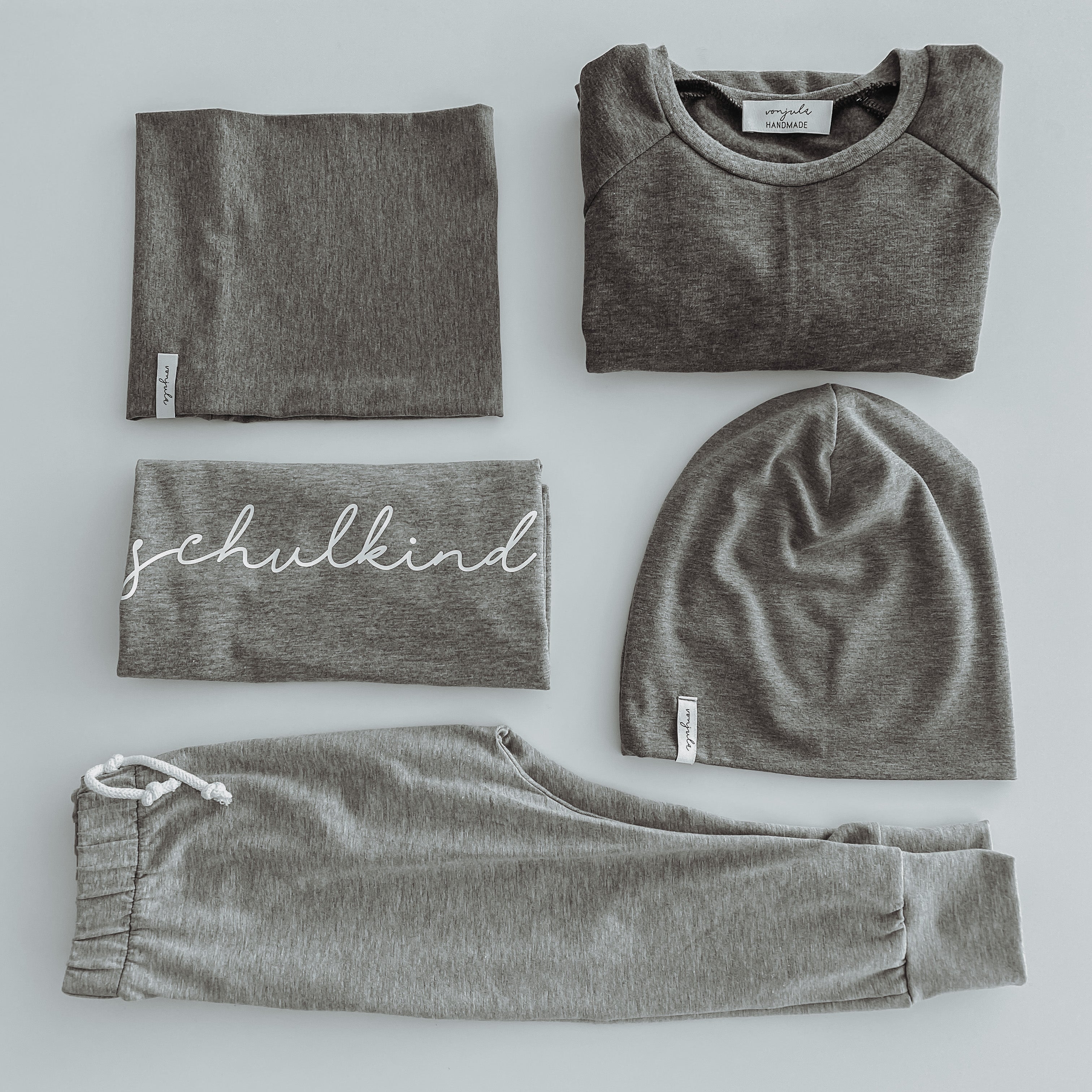 BEANIE DOUBLE COLOR SELECTION