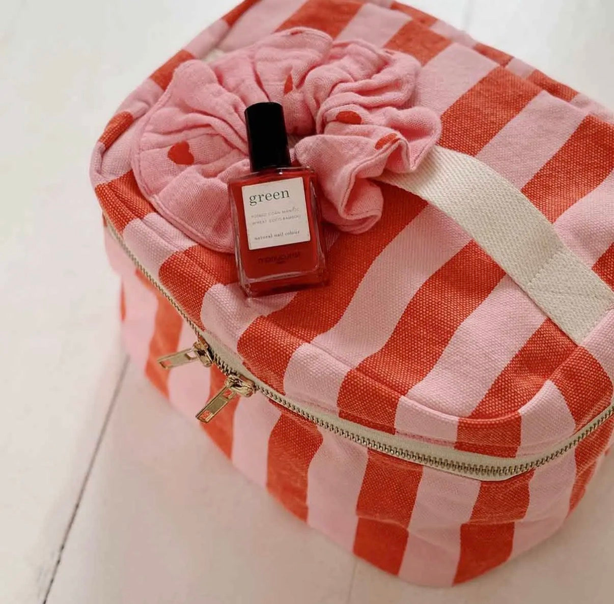 KULTURTASCHE OONA AUS BAUMWOLLE STREIFEN TOMATO / CANDY Rose in April