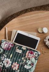 Tabletttasche Oliv Samt Azur
