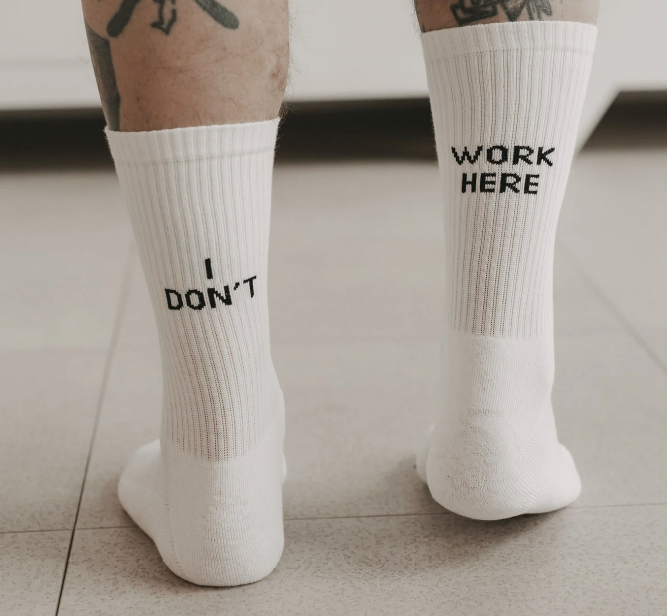 Socken I don´t work here Eulenschnitt