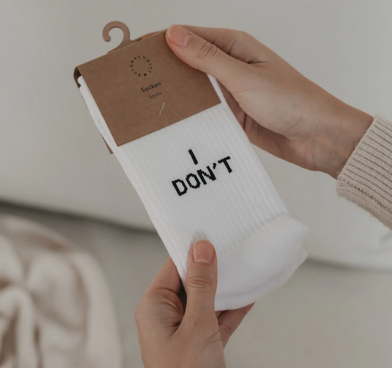 Socken I don´t work here Eulenschnitt