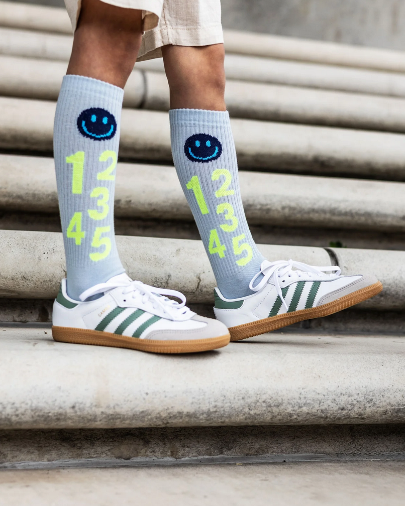 The 1-2-3 powder blue neon Socken Loones