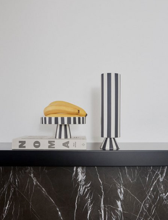 Toppu Tray Schwarz/Weiß OYOY