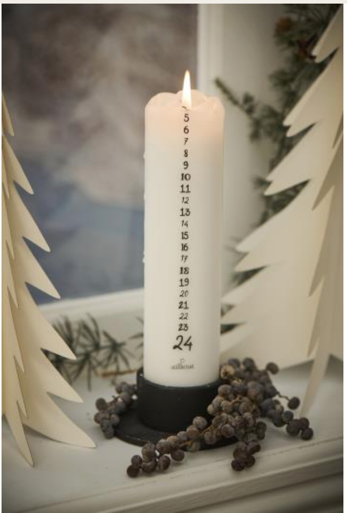 Ib Laursen Adventskerze Weihnachtskerze 1-24 weiß mit dunkelgrauen Zahlen