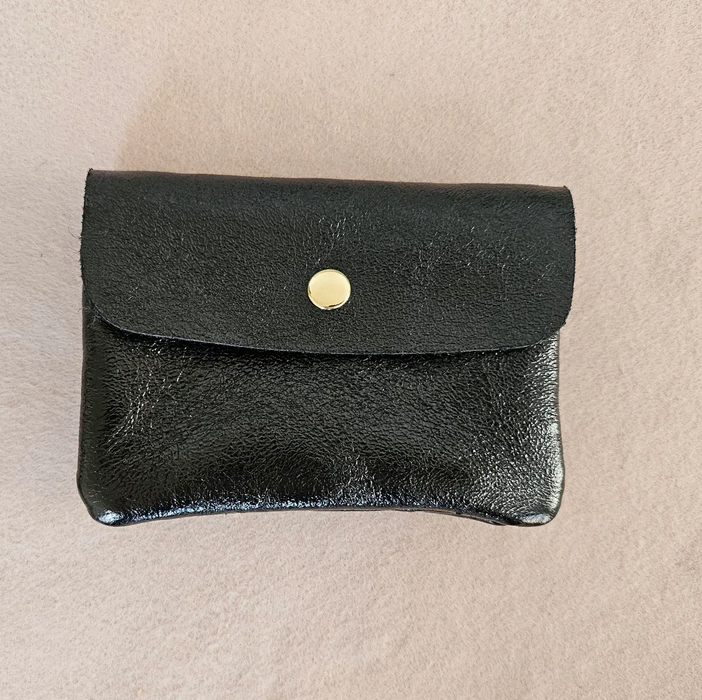 Geldbörse aus metallischem Leder schwarz