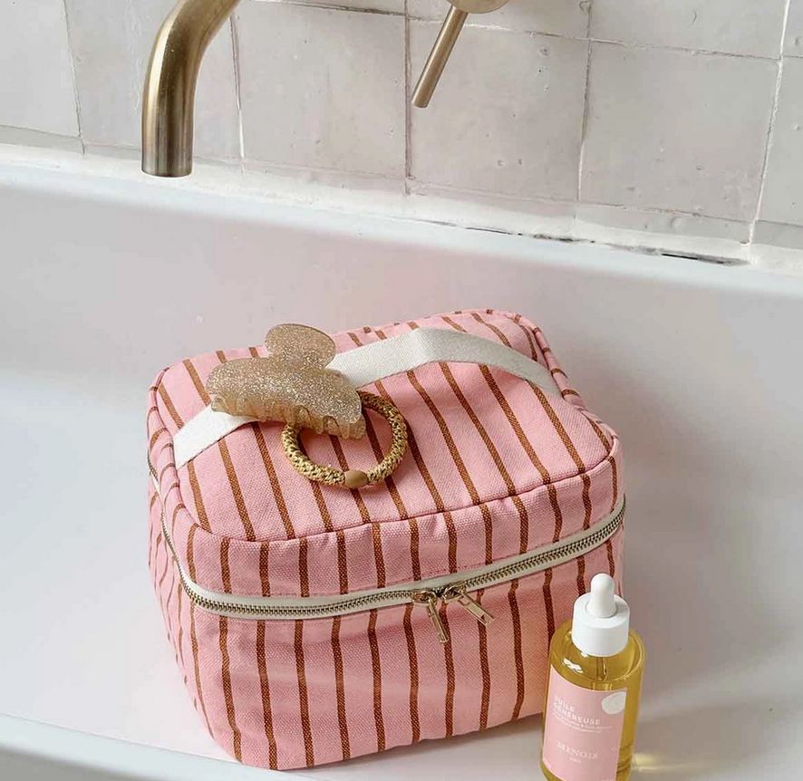 Kulturtasche Oona aus Baumwolle Streifen Tennis Pekan / Erdbeere Rose in April