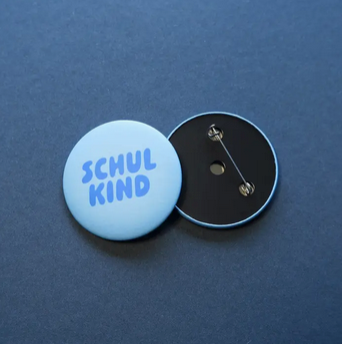 Button Schulkind Blau Tinyday