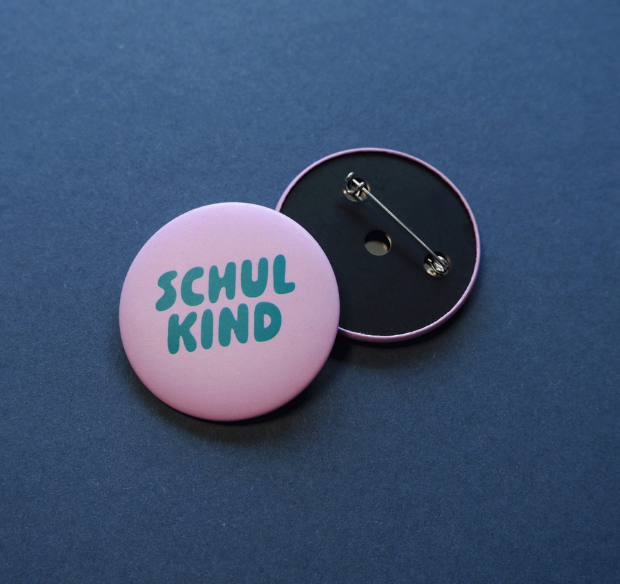 Button Schulkind Flieder Tinyday