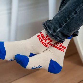 Too cool for school Socken Blau Tinyday
