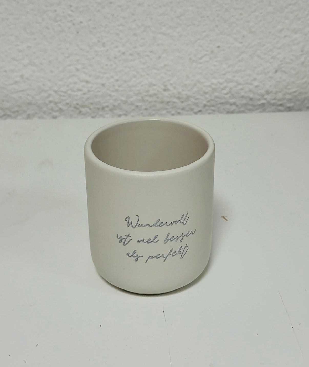 Wundervoll ist viel besser als perfekt / Becher graviert Keramiktasse