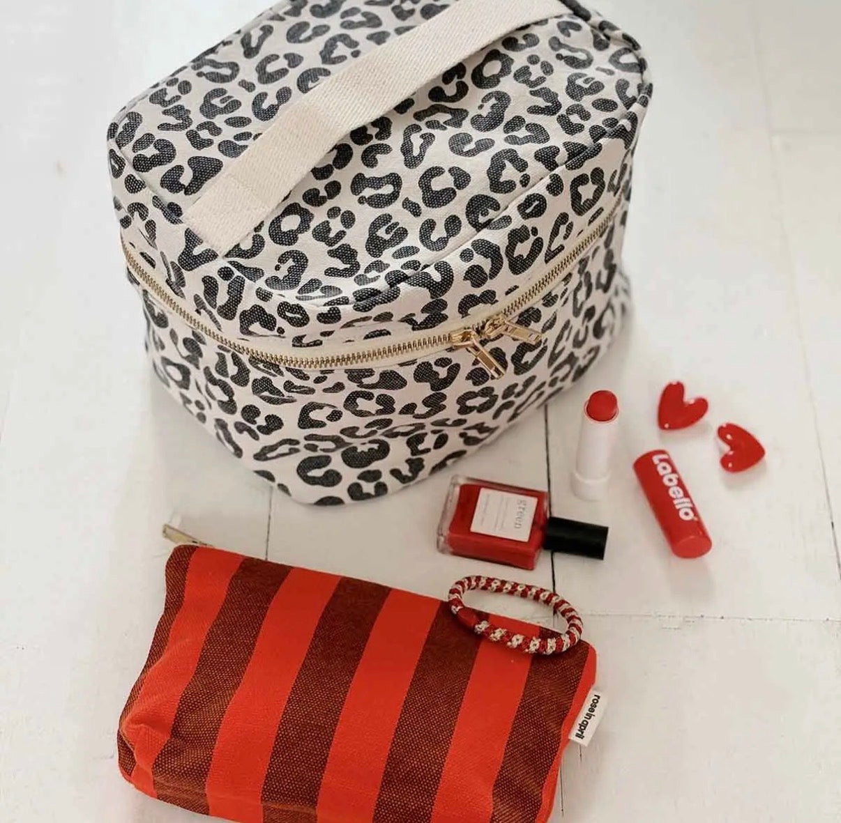 KULTURTASCHE OONA AUS BAUMWOLLE STREIFEN Leo Greige Rose in April