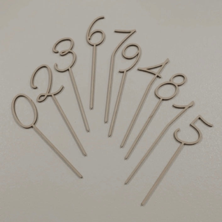 Caketopper Persoanlisiert aus Holz mit Namen (+Zahlen)