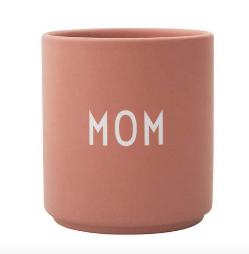 Becher Mom Nude Design Letters