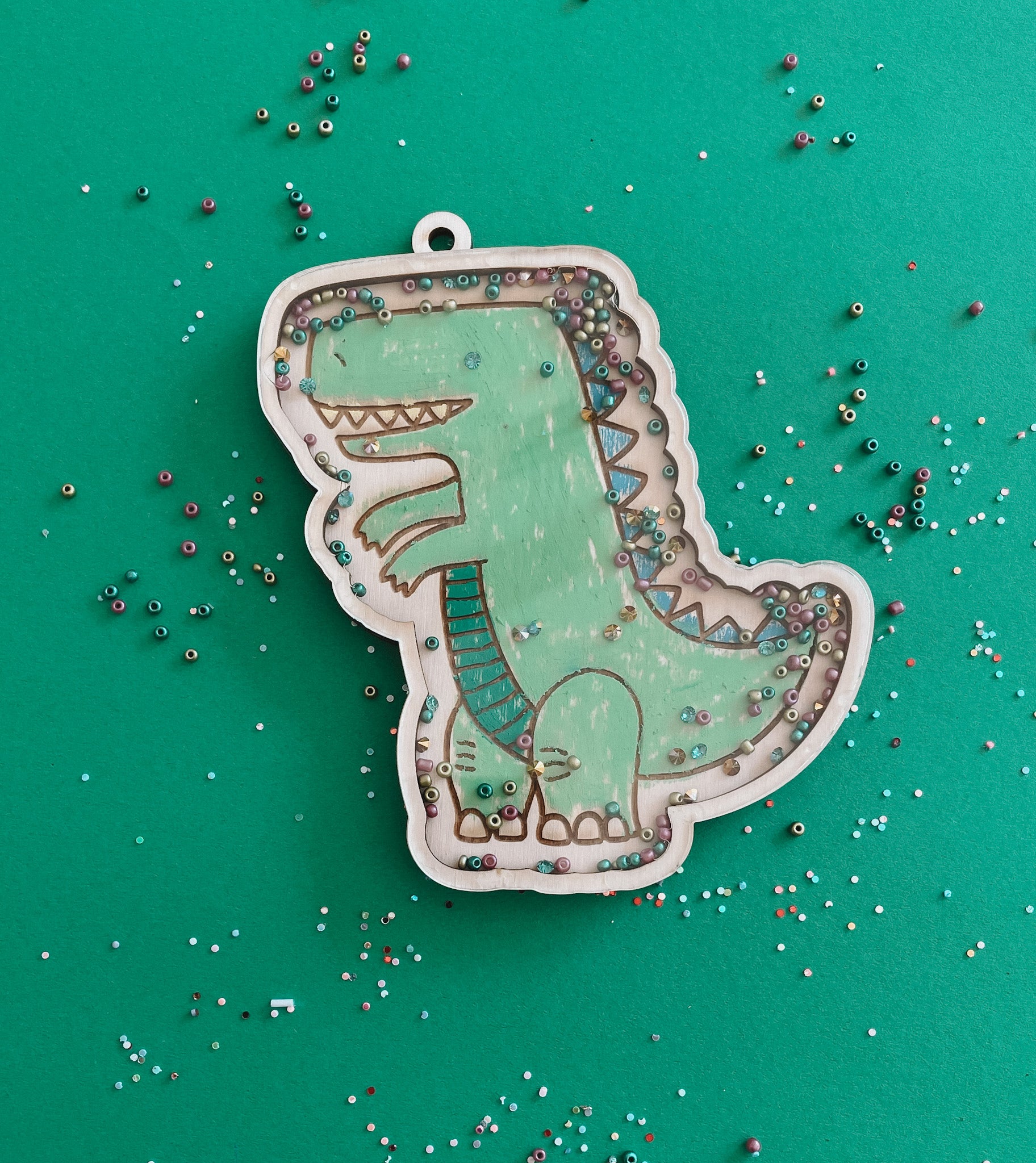 Dino DIY Schüttelanhänger I Geschenkanhänger