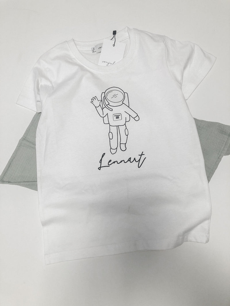 T-Shirt/Longsleeve Astronaut + Name